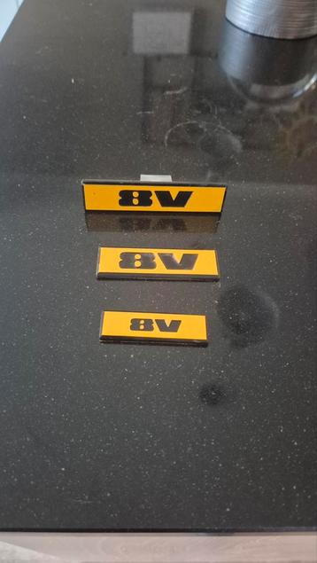 Volkswagen Golf 8v logo's beschikbaar voor biedingen