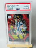 2022/23 Panini select FIFA Lionel Messi Red Wave PSA 10, Ophalen of Verzenden, Zo goed als nieuw, Losse kaart