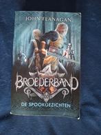 Broederband, boek 6: De Spookgezichten - John Flanagan, Boeken, Fantasy, Ophalen of Verzenden, Gelezen, John Flanagan