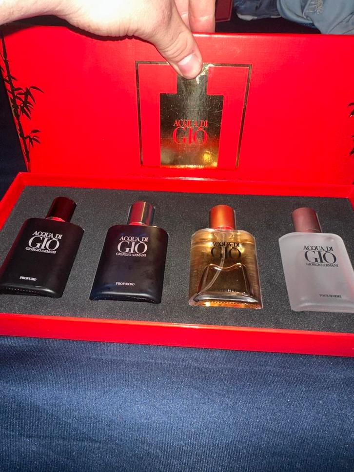 Giorgio Armani Acqua di Gio Set, Sieraden, Tassen en Uiterlijk, Uiterlijk | Parfum, Zo goed als nieuw, Ophalen of Verzenden