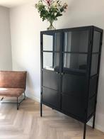 Vitrinekast zwart, Ophalen, 50 tot 100 cm, Zo goed als nieuw, Metaal