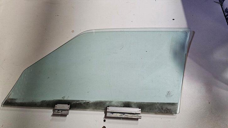 Zijruit raam groen rechtsvoor BMW E30 2 deurs  na 04/1988 51, Auto-onderdelen, Carrosserie en Plaatwerk, Deur, BMW, Gebruikt, Ophalen of Verzenden