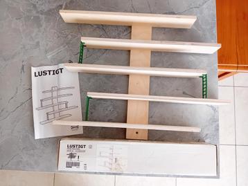 IKEA Lustigt Wandplank (bijv v kinderkamer) beschikbaar voor biedingen
