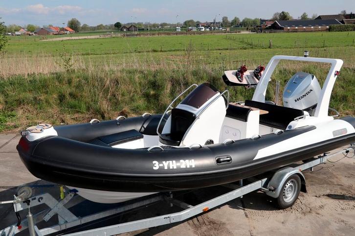 Zeer complete set 2024 met trailer - Vaarklaar!, Watersport en Boten, Motorboten en Motorjachten, Ophalen of Verzenden