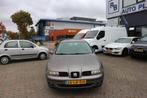 Seat Leon 1.6-16V Signo / APK 6 2026 !, Voorwielaandrijving, 65 €/maand, Gebruikt, 4 cilinders