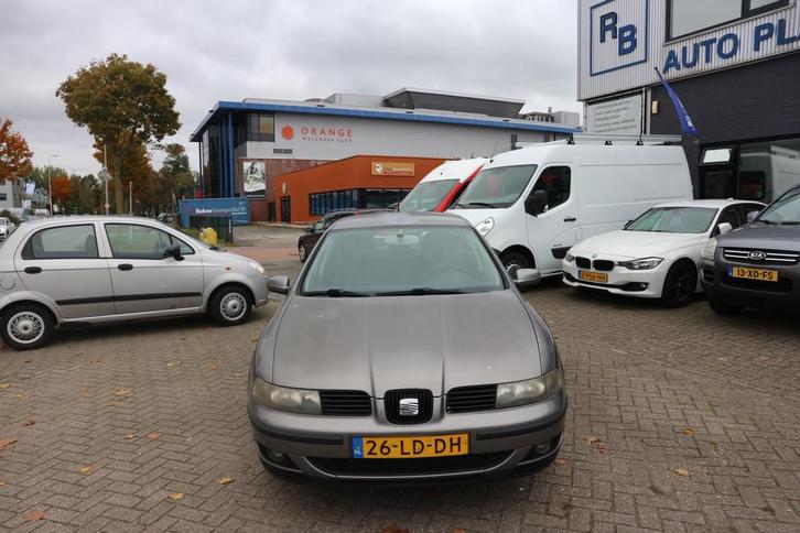 Seat Leon 1.6-16V Signo / APK 6 2026 !, Auto's, Seat, Bedrijf, Te koop, Leon, ABS, Airbags, Airconditioning, Boordcomputer, Centrale vergrendeling