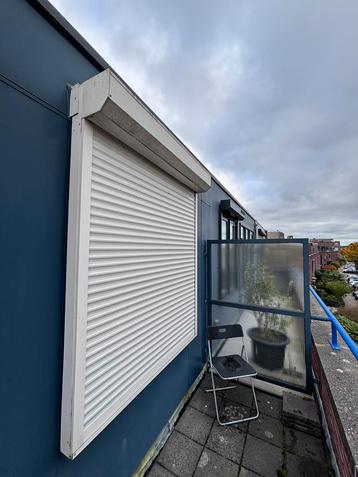 Rolluiken samen of apart te koop beschikbaar voor biedingen