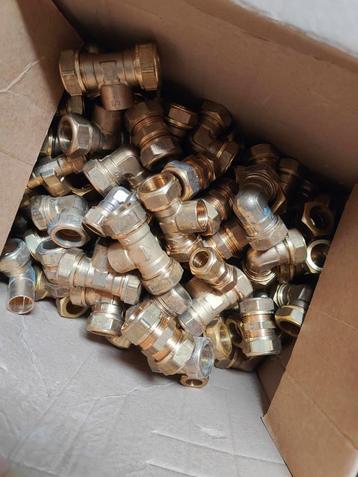 80x VSH Knelkoppelingen 15 en 22mm - Nieuw beschikbaar voor biedingen