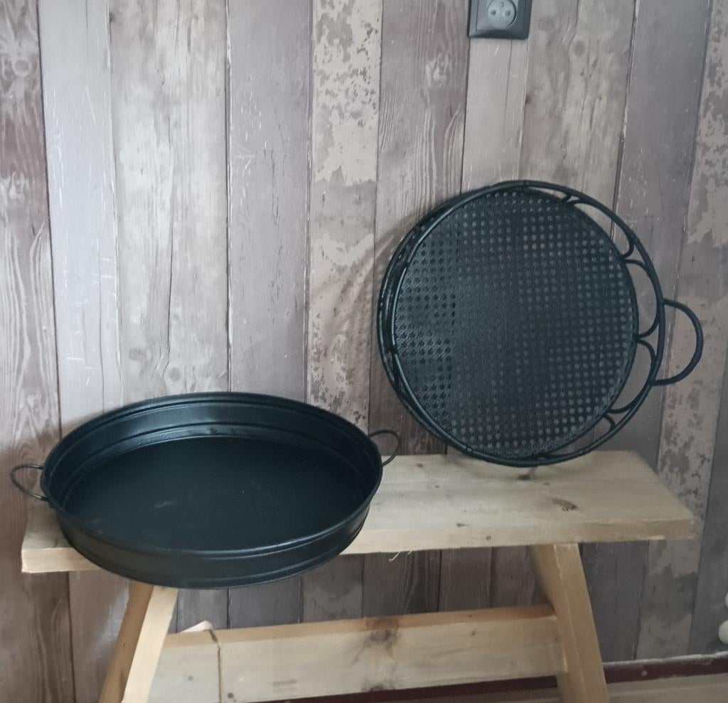 Metalen dienbladen, Canadezenlaan 4 Dokkum, Rond, La Rentree, Ophalen of Verzenden