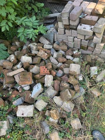 Oude restant stenen beschikbaar voor biedingen