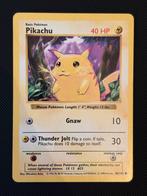 Pikachu Shadowless Base Set 1999 - NM, Hobby en Vrije tijd, Verzamelkaartspellen | Pokémon, Ophalen of Verzenden, Zo goed als nieuw