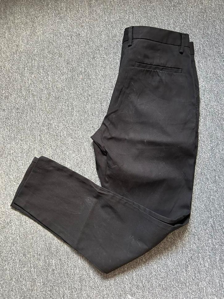 Zwarte heren broek nette pantalon/chino Zara, Kleding | Heren, Broeken en Pantalons, Gedragen, Zwart, Ophalen of Verzenden