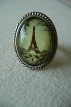 Zilverkleurige ring met afbeelding van de Eiffeltoren Parijs, Overige materialen, Gebruikt, Overige kleuren, Ophalen of Verzenden