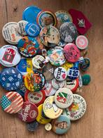 Vintage retro buttons en pins, Verzamelen, Speldjes, Pins en Buttons, Ophalen of Verzenden, Gebruikt