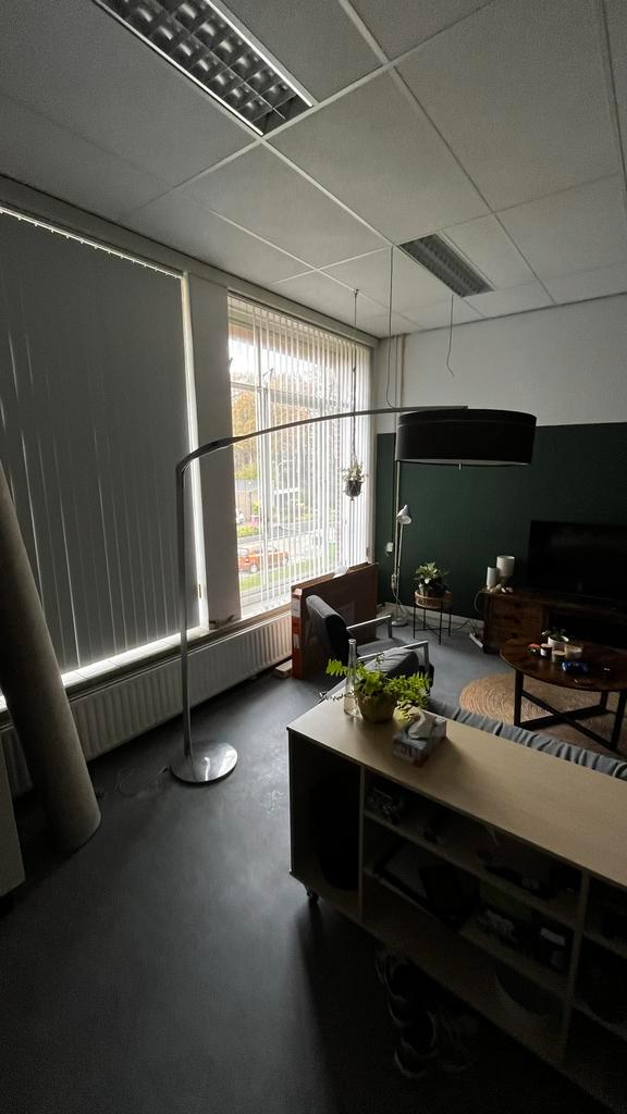 Mooie Staande Lamp - Stijlvol Design, Huis en Inrichting, Lampen | Vloerlampen, Zo goed als nieuw, 150 tot 200 cm, Metaal, Ophalen