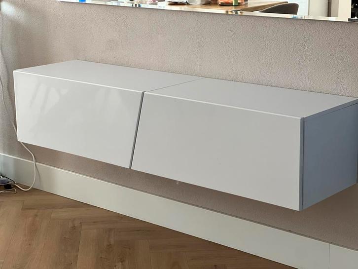 Zwevend dressoir hoogglans, Huis en Inrichting, Kasten | Dressoirs, Zo goed als nieuw, 150 tot 200 cm, 25 tot 50 cm, Ophalen of Verzenden