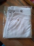 Witte capri broek. NIEUW., Maat 38/40 (M), Wit, Nieuw, Ophalen of Verzenden