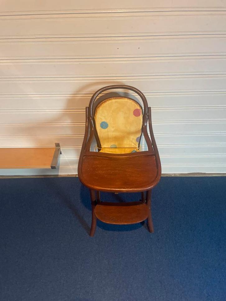 Thonet Kinderstoel - Klassiek Design, Kinderen en Baby's, Kinderstoelen, Gebruikt, Overige typen, Afneembaar eetblad, Ophalen of Verzenden