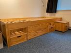 Houten bed (90 x 200) met lades en kastjes, Ophalen, Zo goed als nieuw, Eenpersoons