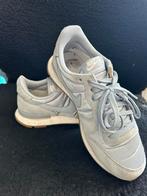 Nike Sneaker | Internationalist | Zilver-Grijs | 38,5, Kleding | Dames, Schoenen, Nike, Gedragen, Grijs, Ophalen of Verzenden