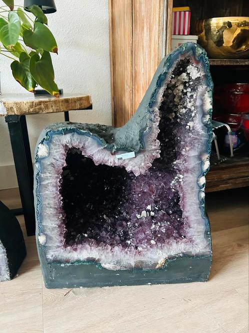 Grote Amethist Geode - 75.6 kg, Verzamelen, Mineralen en Fossielen, Mineraal, Ophalen