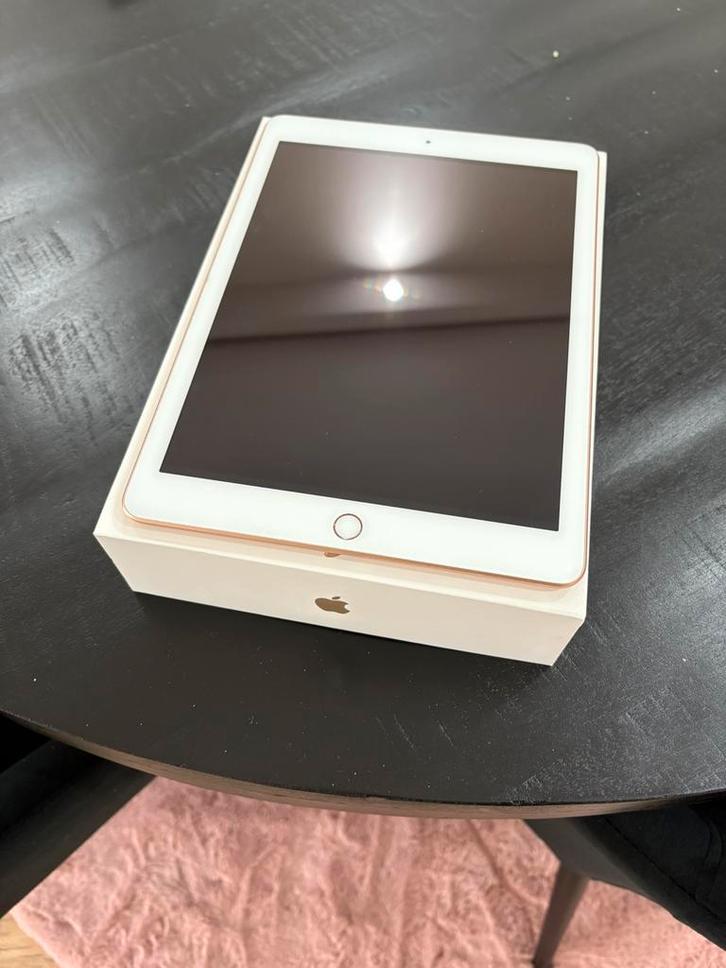 iPad 6e generatie 32GB Defect. Compleet met Doos & Oplader., Computers en Software, Apple iPads, Zo goed als nieuw, Apple iPad