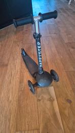 Happy step met lichtgevende wielen. 3 TM 6jaar, Ophalen of Verzenden, Gewone step