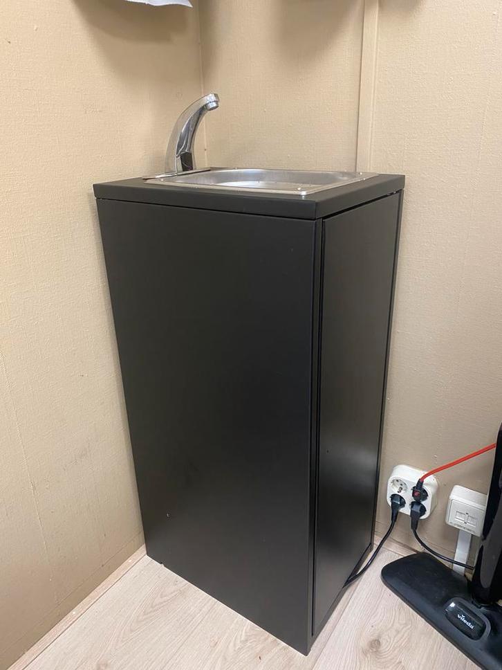 Mobiele wasbak + sensor kraan + warm water, Doe-het-zelf en Verbouw, Sanitair, Nieuw, Kraan, Ophalen