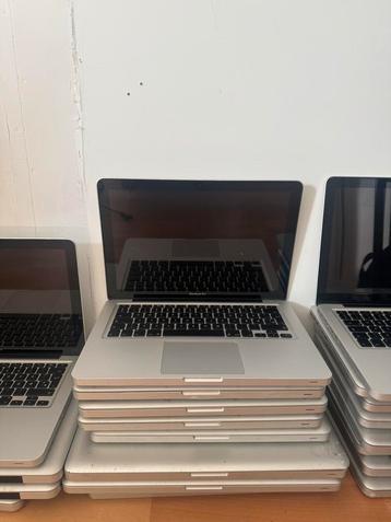 Partij 20 macbook pro (2010-2013) / voor onderdelen beschikbaar voor biedingen