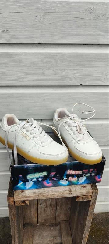 Raffies Schoenen Lichtjes Zool - Maat 35 beschikbaar voor biedingen