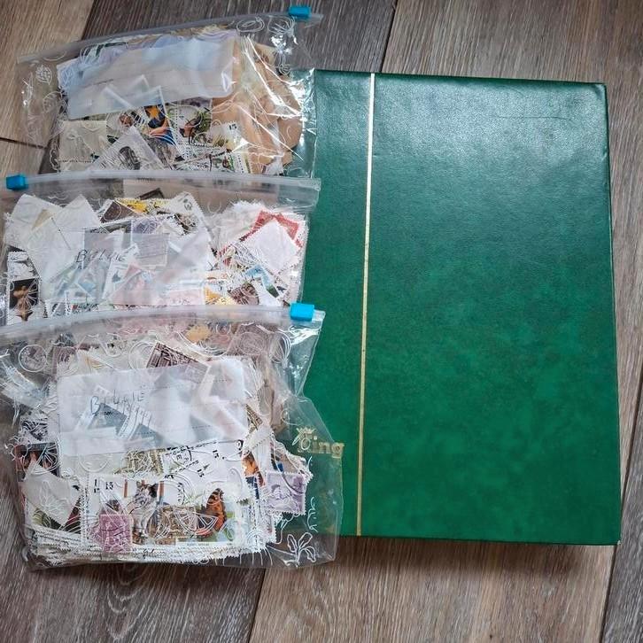 Dik stockboek plus 3 volle zakken Belgie pakket 13, Postzegels en Munten, Postzegels | Volle albums en Verzamelingen, Buitenland