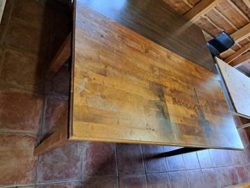  grenen eetkamertafel te koop.  beschikbaar voor biedingen