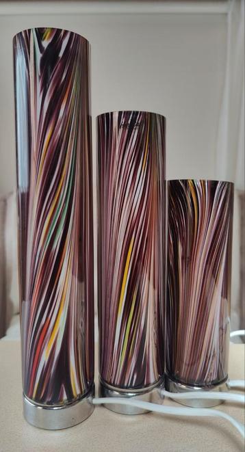 Veelkleurige glazen tafellampen van Herstal Tube trio beschikbaar voor biedingen