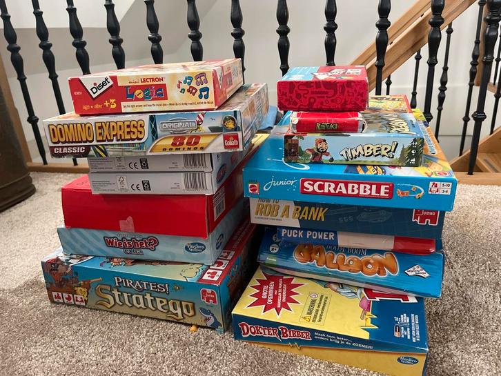 Groot Spellenpakket - Dokter Bibber, Stratego, Scrabble & Me, Hobby en Vrije tijd, Gezelschapsspellen | Bordspellen, Gebruikt