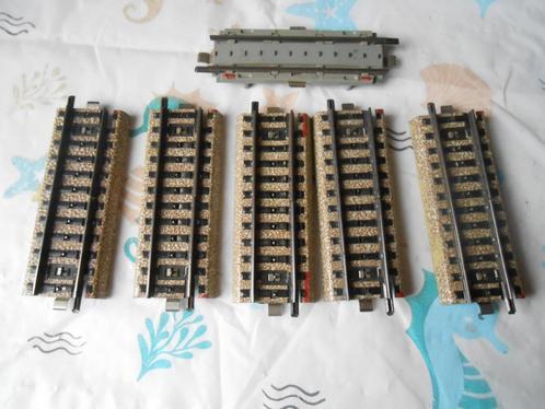 Märklin 5145 5x, contact verlenging,  en overweg middenstuk, Hobby en Vrije tijd, Modeltreinen | H0, Zo goed als nieuw, Rails