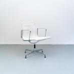 8x Vitra Eames EA 108 Stoel Wit Netweave - Chroom, Ophalen of Verzenden, Zo goed als nieuw, Wit, Metaal
