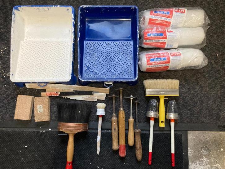 TEAB: Schilder gereedschap: kwasten/verfbakje/roller/houder, Doe-het-zelf en Verbouw, Schildersmaterialen, Overige typen, Ophalen