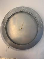 Grote Metalen Wandklok - 98cm Doorsnede, Ophalen, Gebruikt, Analoog, Wandklok