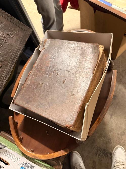 Statenbijbel 1748 Nicolaas Goetzee, Antiek en Kunst, Antiek | Boeken en Bijbels, Ophalen