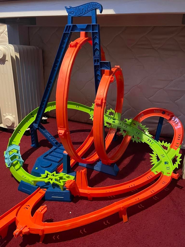 Hot wheels, Kinderen en Baby's, Speelgoed | Racebanen, Ophalen, Zo goed als nieuw, Elektrisch, Carrera