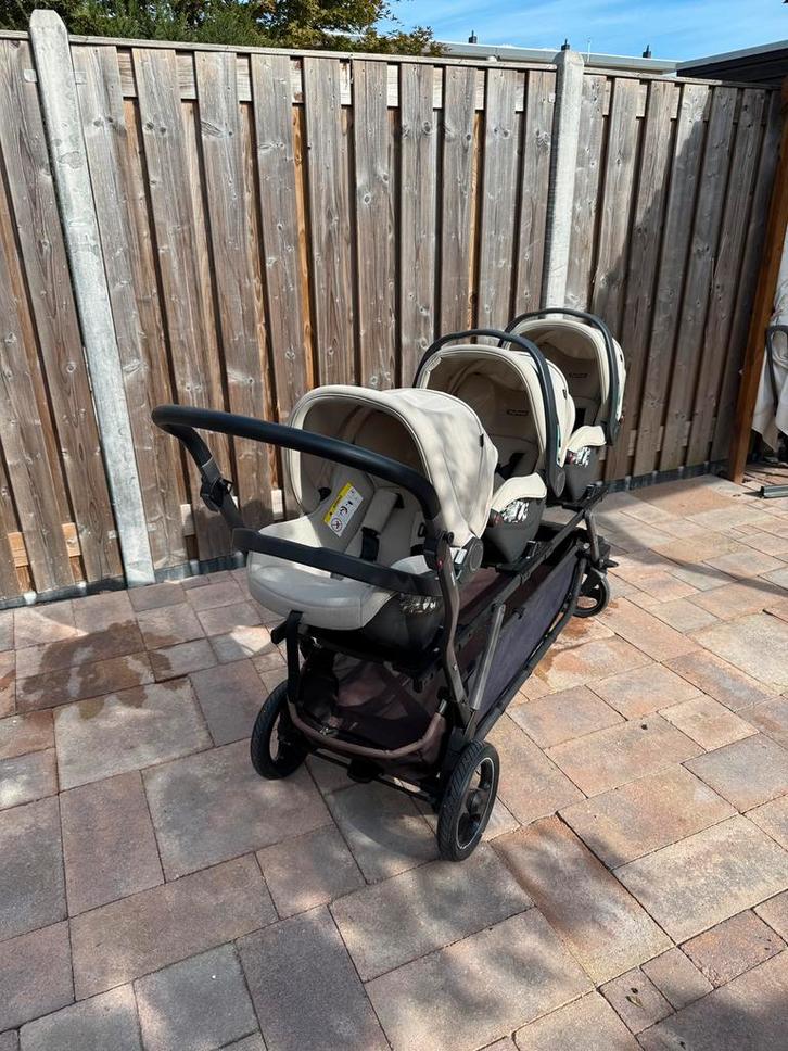 Peg Perego Triplette kinderwagen 3x autostoel bijna nieuw, Kinderen en Baby's, Kinderwagens en Combinaties, Zo goed als nieuw
