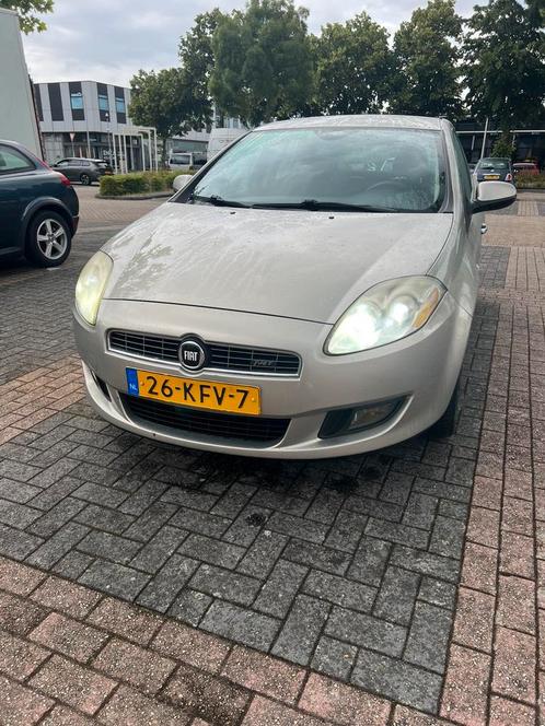 Fiat Bravo 1.4 16V 88KW 5DR 2009 Grijs, Auto's, Fiat, Particulier, Bravo, ABS, Airbags, Airconditioning, Bluetooth, Cruise Control