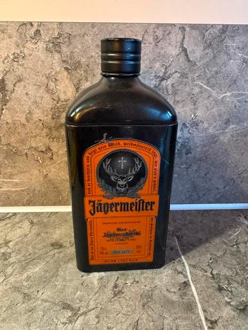Blik Jagermeister beschikbaar voor biedingen