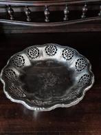 Silverplated schaal met uitgewerkte rand, 23 cm., Ophalen of Verzenden