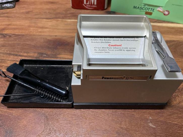 Powermatic II Plus zelf sigaretten te maken., Verzamelen, Rookartikelen, Aanstekers en Luciferdoosjes, Tabaksdoos of Verpakking
