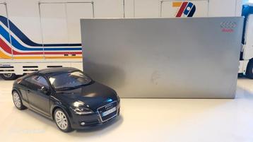 Minichamps Audi TT Coupe Phantom Black SCHADE  beschikbaar voor biedingen