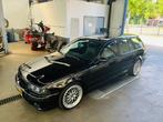 BMW 5-Serie 4.4 I 540 Touring AUT 2001 Zwart, Auto's, BMW, Te koop, Geïmporteerd, 5 stoelen, Benzine