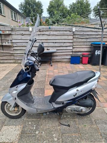 Snorscooter niet rijdend  beschikbaar voor biedingen