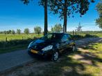 Renault Clio 1.2 16V 75 pk 3D 2010 Zwart, Auto's, Renault, Voorwielaandrijving, 535 kg, 74 pk, 4 cilinders