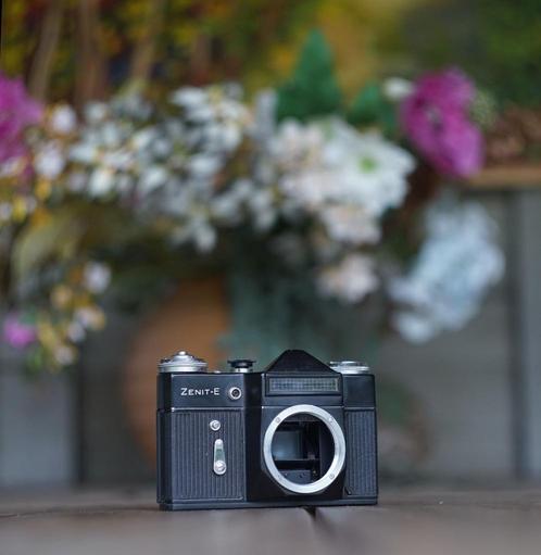 Zenit-E (M42) body (Russische SRL 1977 van de KMZ factory), Audio, Tv en Foto, Fotocamera's Analoog, Spiegelreflex, Overige Merken